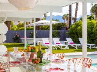As seen on HGTV Desert Flippers The Pink Door - Palm Springs - 5