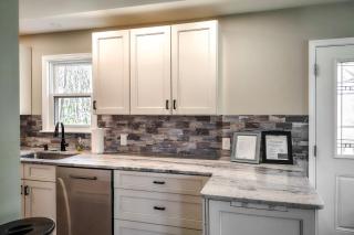Arrowhead Lake Access and Fire Pit Serene Cottage - Pocono Lake - 3