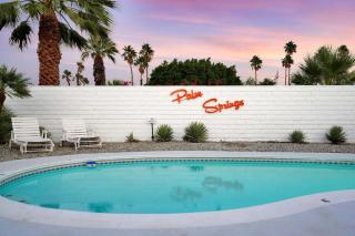 Retro Desert Retreat - Ideal Palm Springs - Palm Springs - 2