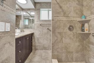 Newly Renovated w Heated Saltwater Pool & Hot Tub - 5