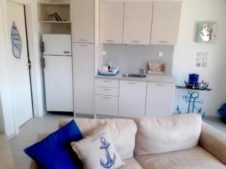 Chic greek hideaway, your stylish studio retreat - 5