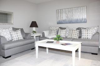 Luxe Retreat - Backyard Oasis - Palm Springs - 2
