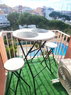 2 couchages vue Port piscine Le Cap d'Agde - 6