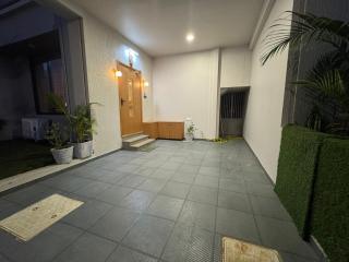 Luxury 1BR in 4BHK Shared Spaces Vadodara - Vadodara - 9