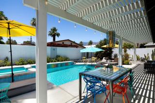 Demuth Park Desert Oasis - Pool - Tiki Room - Palm Springs - 4
