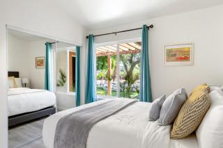 Experience Modern Luxury at Desert Hideaway - Palm Springs - 3