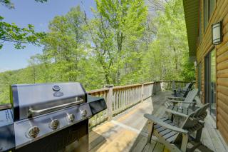 Cozy Bryson City Cabin with Mountain Views! - Bryson City - 9