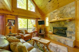 Cozy Bryson City Cabin with Mountain Views! - Bryson City - 7