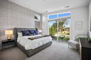 1 mi from Tennis Garden - Corn hole - Pool Access - 6