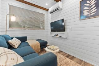 Container home with rooftop views and pickleball-Pecan Grove - Bellmead - 2