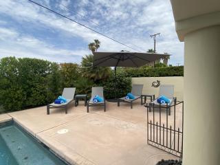 Casa de Arcos with Private Hot Tub - Palm Springs - 3