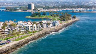 Close to Restaurants Modern 4 BR 3 Minutes to SDSU - San Diego - 2