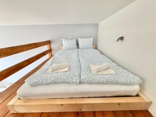 K87 Central Renovated 6BR - Budapest - 2