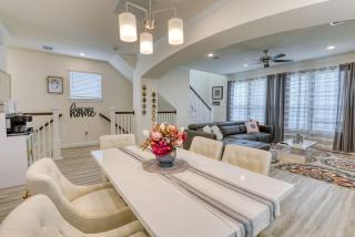 Upscale Gateway, 10 min to NRG Stadium,Med Ct,HDT, - 0
