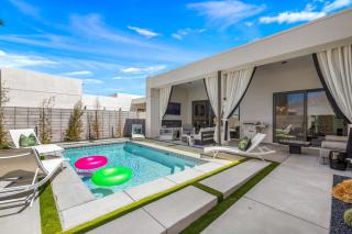 3BD each with Ensuite -Private Pool- Resort Amenities - Palm Springs - 2