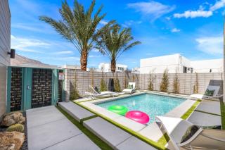 3BD each with Ensuite -Private Pool- Resort Amenities - Palm Springs - 1
