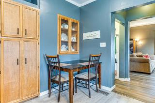 The Junction Victorian Home in Quaint Fortville! - Fortville - 2