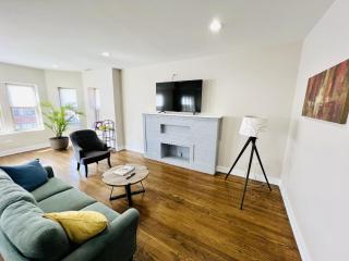 Harmony near the lake, modern 3 bed 2 bath - Chicago - 0