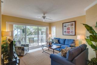 Oceanfront Family Villa with Complex Pool, Bikes - Hilton Head Island - 0