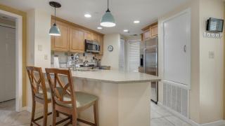 Oceanfront Family Villa with Complex Pool, Bikes - Hilton Head Island - 2