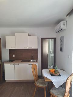Apartments Dalmacija - Podstrana - 2