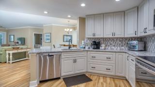 Luxury Family Villa with Ocean Views, Complex Pool - Hilton Head Island - 1