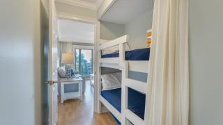 Breakers Condo with Ocean & Pool Views, Walk to Beach, Shops - Hilton Head Island - 5