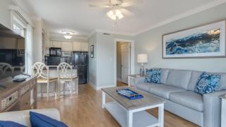 Breakers Condo with Ocean & Pool Views, Walk to Beach, Shops - Hilton Head Island - 3