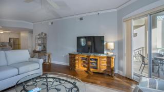 Oceanfront Family Villa, Walk to Beach, Bikes, Views - Hilton Head Island - 2