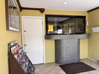 Sunrise Inn By OYO Newport News US-60 - Stoney Brook Estates - 6