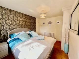 HouseSleeps7-Parking-Garden-Fireplace-BeachNearby - Wareham - 4