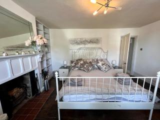 HouseSleeps7-Parking-Garden-Fireplace-BeachNearby - Wareham - 2