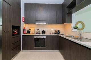 Elite Escape Holiday Home - 2 BHK Getaway with Dubai Mall Access - 1503 - Dubái - 8