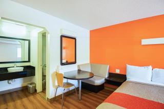 Economy Hotel Kansas City - Blue Springs - 5