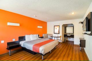 Economy Hotel Kansas City - Blue Springs - 3