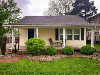 State Street Cottage - Newburgh - 0