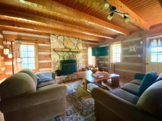 Alpine - by The Chalets - Logan - 6