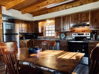 Alpine - by The Chalets - Logan - 4