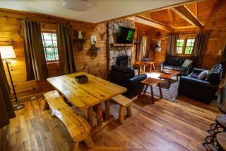 Dogwood - by The Chalets - Logan - 1