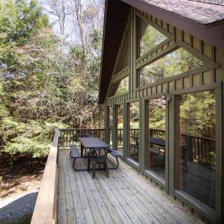 Falls - by The Chalets - Logan - 8