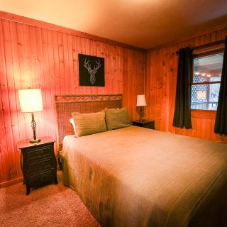 Falls - by The Chalets - Logan - 2