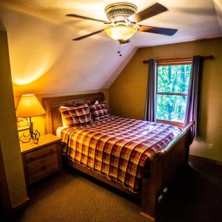 Hawks Peak - by The Chalets - Logan - 1