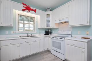 Beach Joy by Oak Island Accommodations - Oak Island - 3