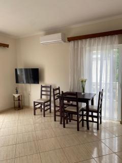 Central Sarandë Apartment - Balcony & Sea View - Saranda - 6