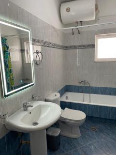 Central Sarandë Apartment - Balcony & Sea View - Saranda - 8