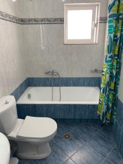 Central Sarandë Apartment - Balcony & Sea View - Saranda - 1