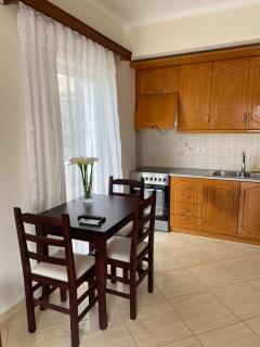 Central Sarandë Apartment - Balcony & Sea View - Saranda - 4