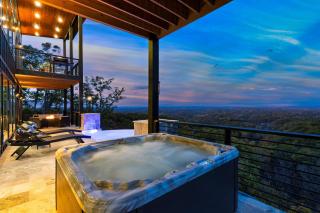 Infinity Pool Hot Tub Game Room Panoramic Views Whiskey Ridge by AvantStay - Sevierville - 8
