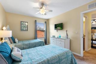 Extended Pool Deck - South Facing - Pool & Spa - Game Room - Family Friendly - Nr Disney - Kissimmee - 6