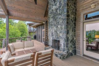 Serenity Mountain Cabin With Hot Tub Pet Friendly - Mill Spring - 8